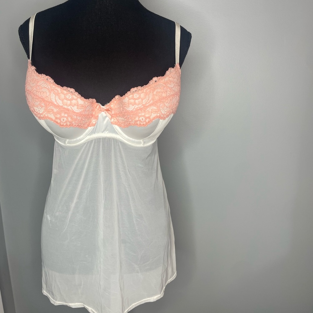 Gilligan & O'Malley White Chemise with Pink Lace